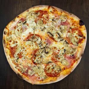 Čerstvá pizza Roma z kvalitních surovin: italské těsto, tomato, mozzarella, šunka, salám, žampiony. | Pizza NuPoo Malešice