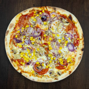 Čerstvá pizza Peperoni z kvalitních surovin: italské těsto, tomato, mozzarella, salám, kukuřice, žampióny, cibule. | Pizza NuPoo Malešice